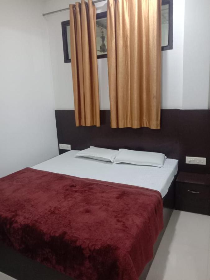 Supreme Guest House By Wb Inn Agra  Exterior foto