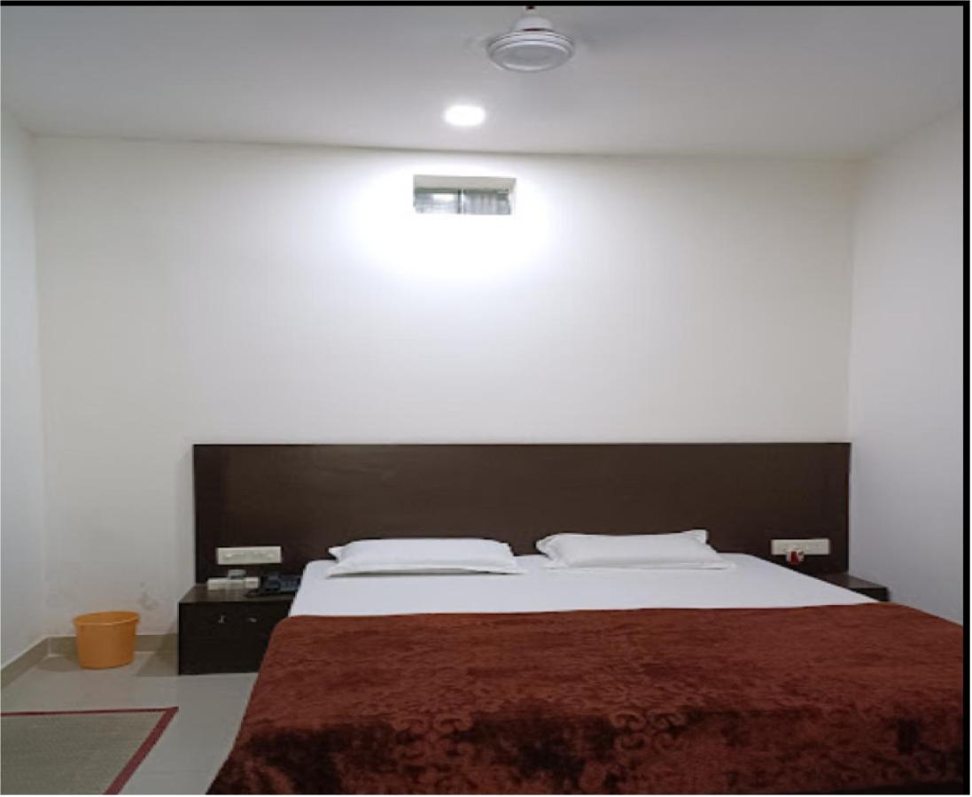 Supreme Guest House By Wb Inn Agra  Exterior foto